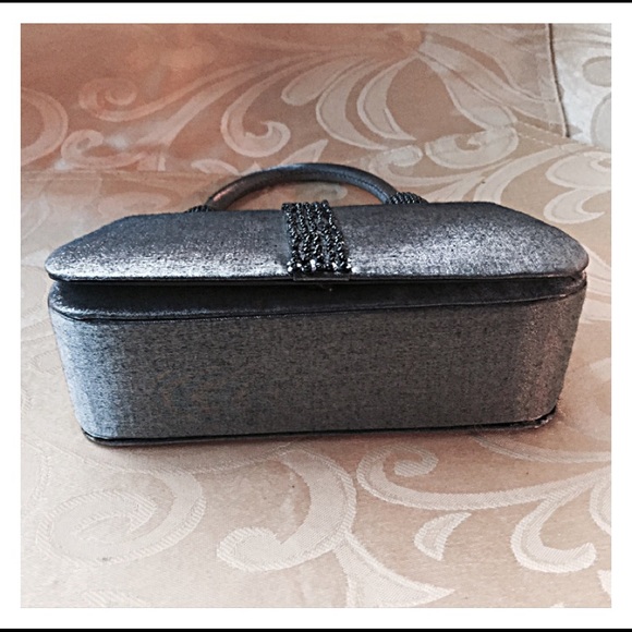 Just Beautiful - Picture 2 of 13